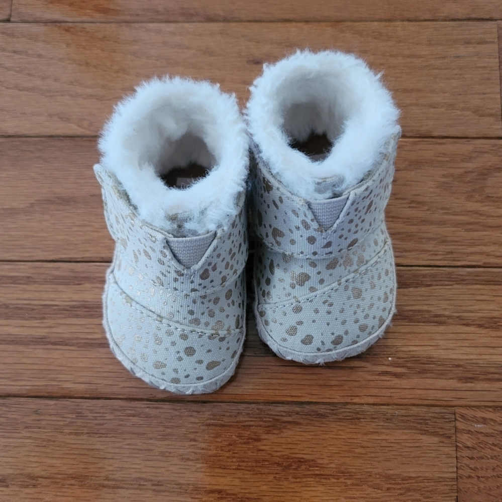Baby fur-lined Toms Booties